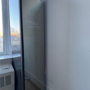 LG Styler. Steam Closet